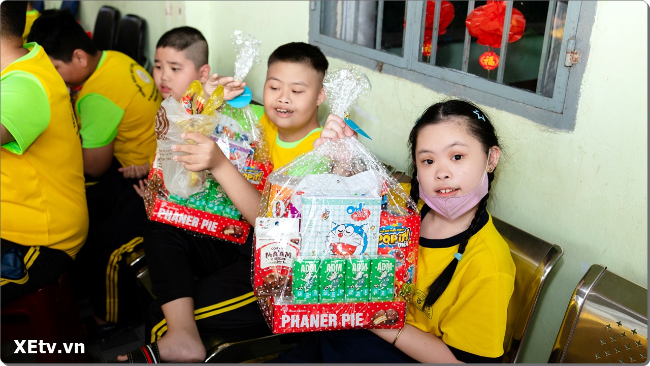 OJ Journey Omoda Jaecoo Mang Tet Cho Em tai Truong Nuoi day Tre em Khuyet tat Cu Chi 12