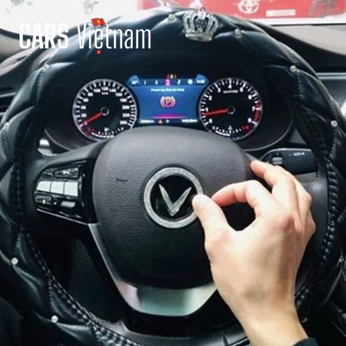 Đính đá logo vô lăng ô tô cao cấp, sang trọng cho xe hơi tại Cars Việt Nam 5 Đính đá logo vô lăng ô tô cao cấp, sang trọng cho xe hơi tại Cars Việt Nam - Ảnh 5