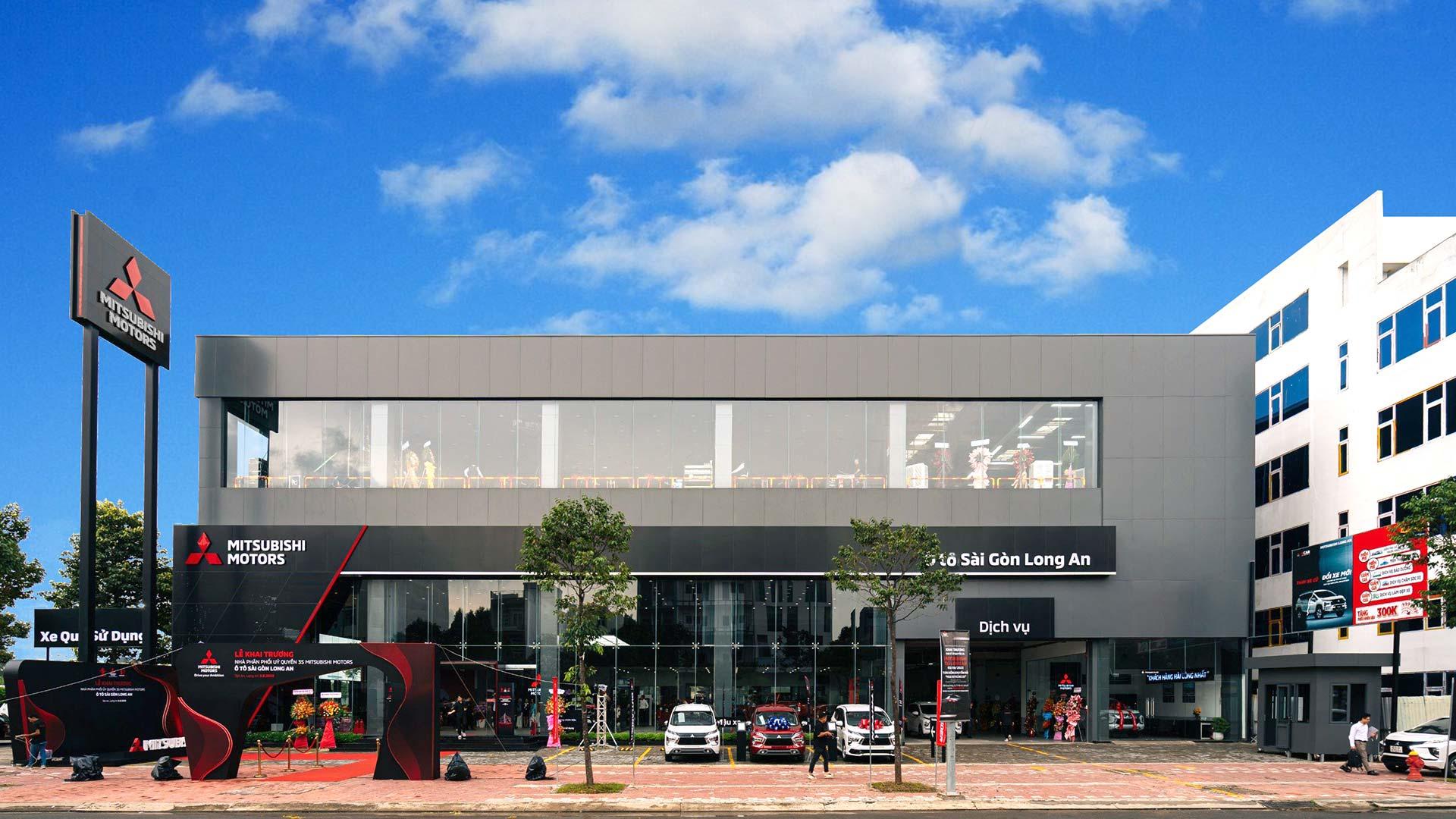Không gian showroom Mitsubishi Long An