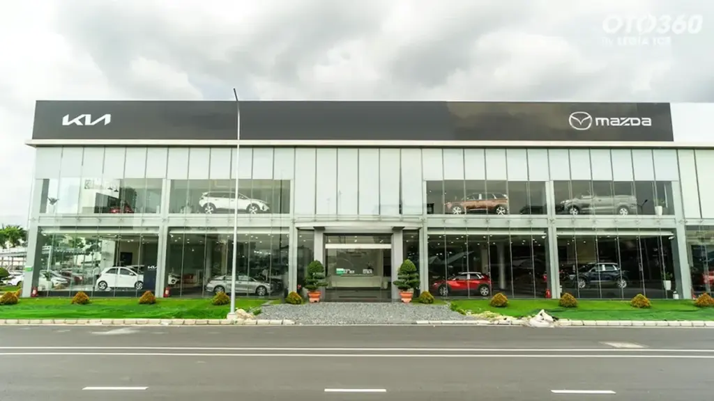 Đánh giá chi tiết Mazda Phú Mỹ Hưng – Đại lý Mazda chính hãng tại TP.HCM 1 Không gian trưng bày và dịch vụ tại đại lý Mazda Phú Mỹ Hưng (1)