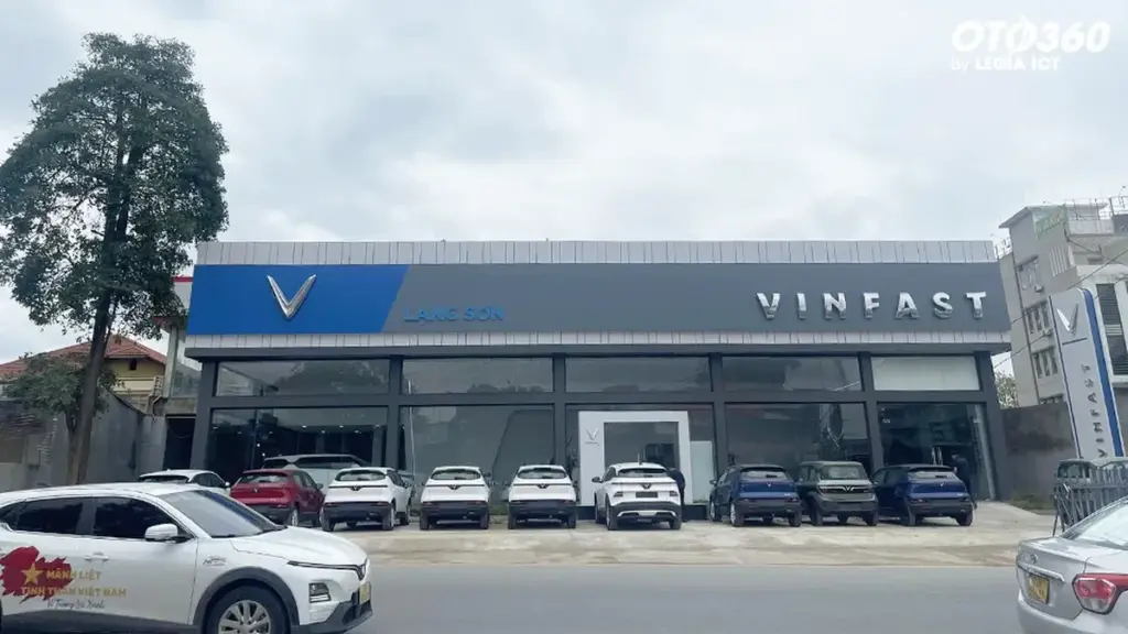 Không gian trưng bày và dịch vụ tại đại lý VinFast Lạng Sơn (1)