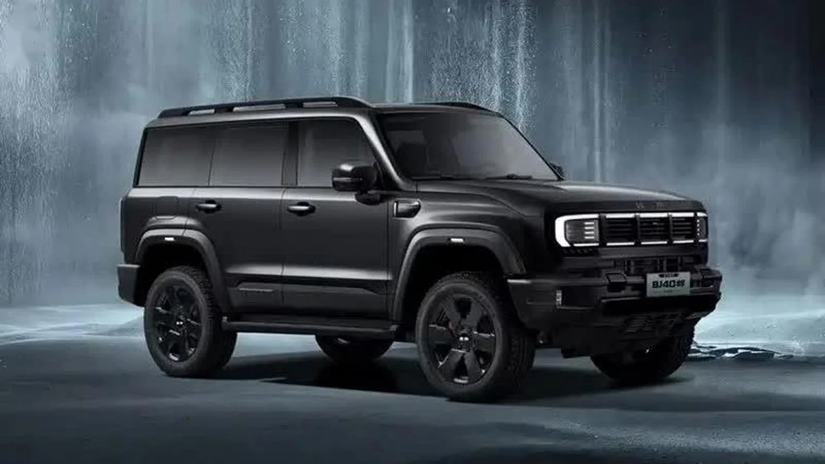 BAIC BJ40 Extended Range Obsidian Edition: SUV địa hình hầm hố 532 mã lực, giá 715 triệu 3 BAIC BJ40 Extended Range Obsidian Edition: SUV địa hình hầm hố 532 mã lực, giá 715 triệu - Hình 1