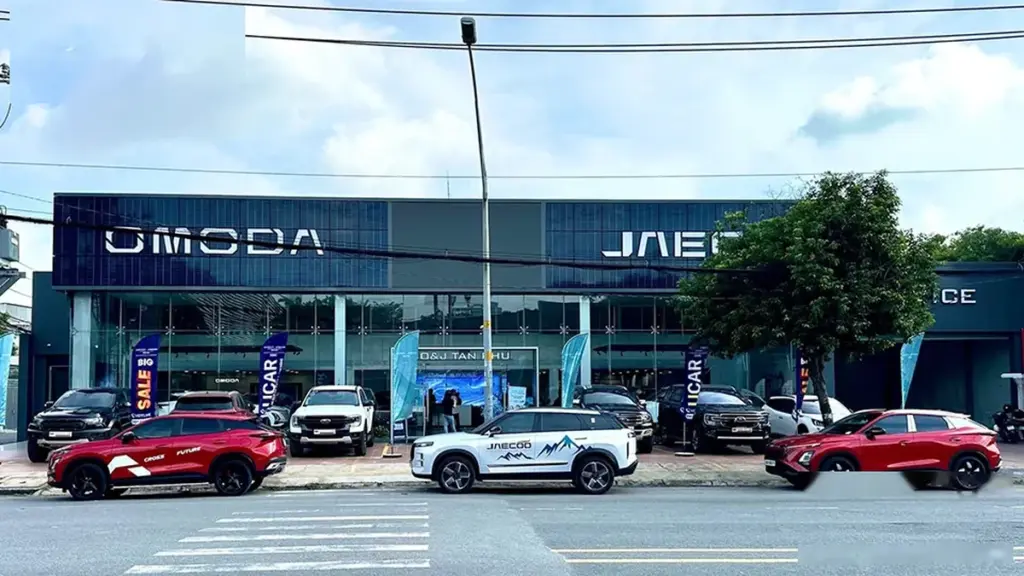 Đánh giá Omoda & Jaecoo Tân Phú – Showroom, giá xe, dịch vụ & trả góp tại TP.HCM 1 Không gian trưng bày và cơ sở vật chất tại đại lý Omoda & Jaecoo Tân Phú
