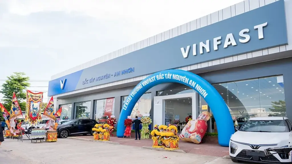Không gian trưng bày và cơ sở vật chất tại đại lý VinFast Bắc Tây Nguyên An Nhơn